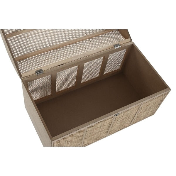 Rattan storage chest with a tight braid and generous silhouette – close-up detail (3)