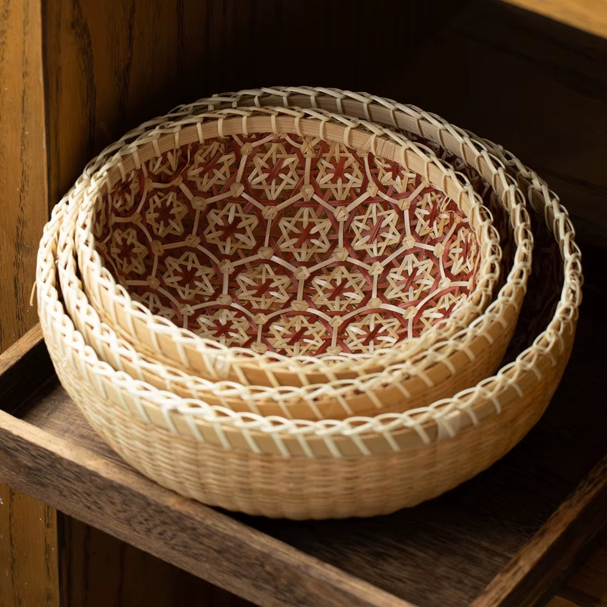 Retro round handwoven rattan basket – multiple views (2)