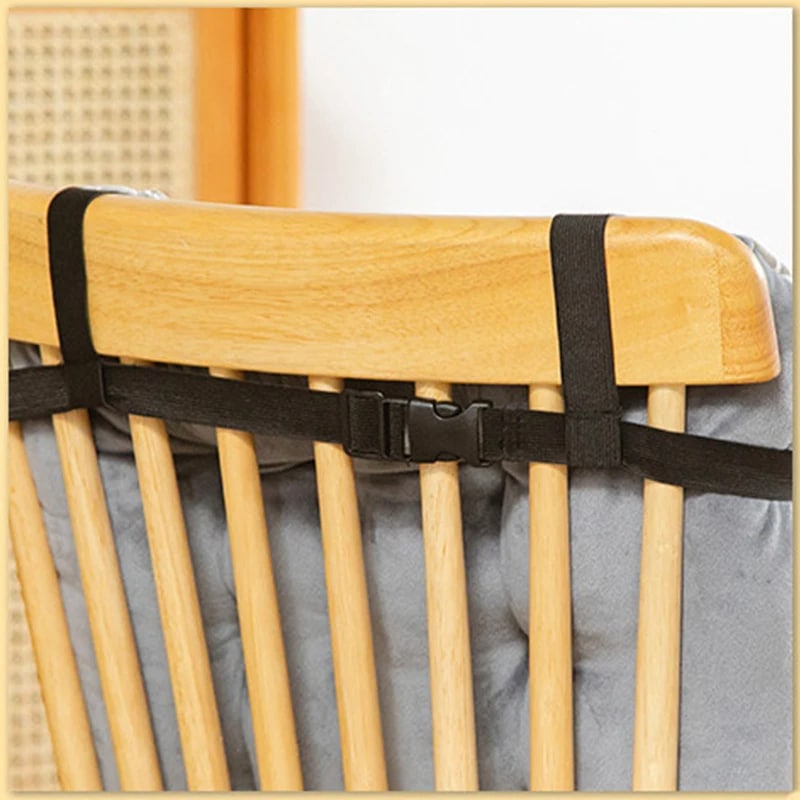 Chair cushion with a geometric line pattern in natural tones – close-up detail (2)