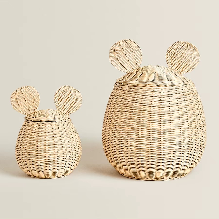 Set of two mouse-shaped rattan storage baskets with rounded ears