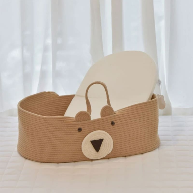 Wicker-look changing basket with a teddy bear motif – shown in a room setting (2)