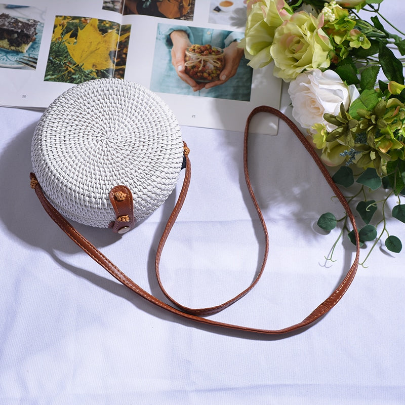 Round boho handwoven rattan handbag – white variant