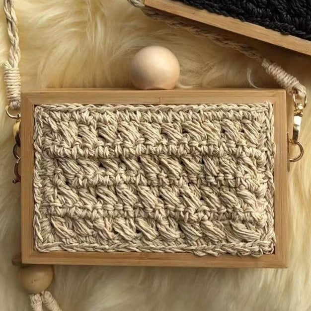 Vintage square rattan handbag – beige variant, another view