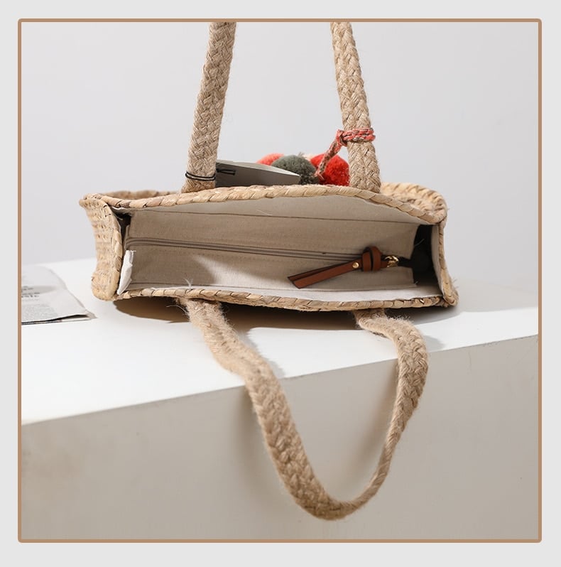 Round woven crossbody bag with a long strap – close-up detail (2)