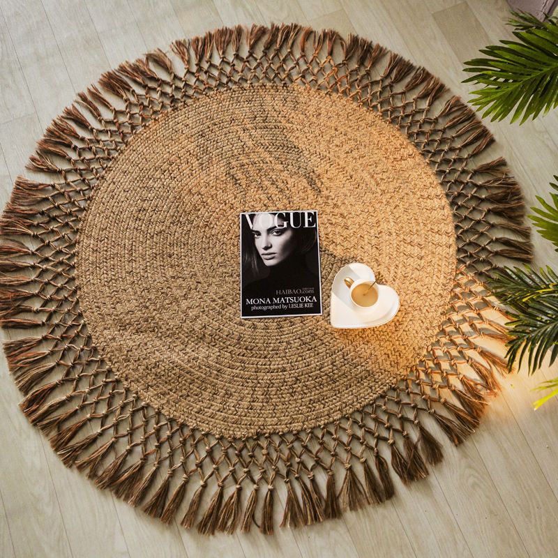 Retro round natural jute floor rug – close-up detail