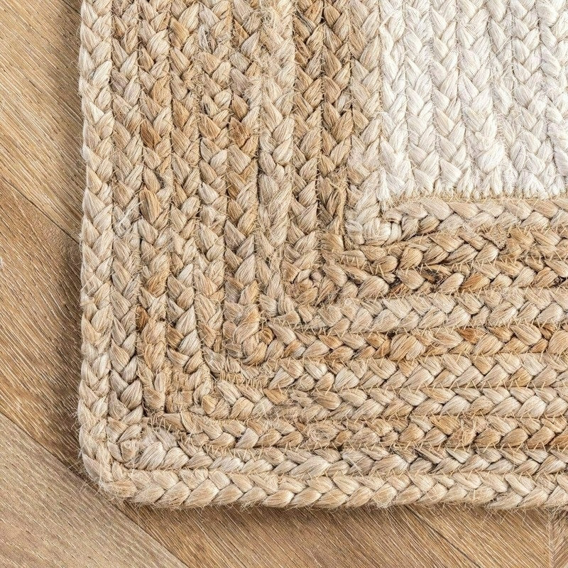 Rectangular white and beige handwoven rug – close-up detail